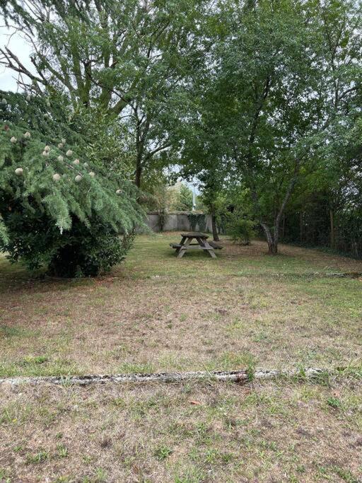 La Lande - Petite Maison Avec Jardin Vendat Luaran gambar